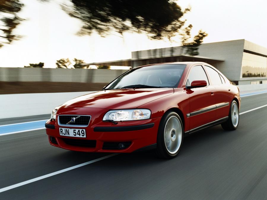  Volvo S60 R 2004 года  (фото 8 из 30)